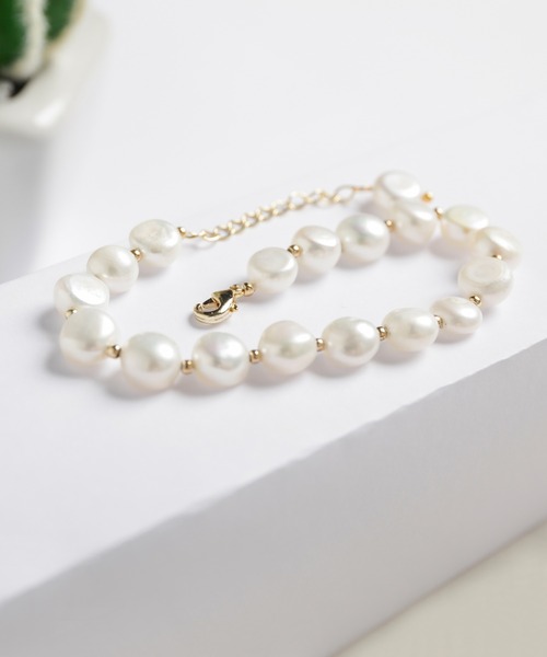SAISON DE PAPILLON（セゾンドパピヨン）の「バロックパールスブレスレット（ブレスレット・レディース・ホワイト・フリー）」の2枚目の写真