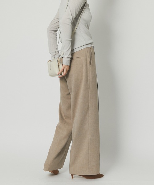 RIVE DROITE（リヴドロワ）の「《2サイズ展開》広がらないスッキリしたシルエットが魅力　メランジツイルストレッチワイドパンツ（スラックス・レディース・ベージュ/ブラウン・38/36）」の18枚目の写真