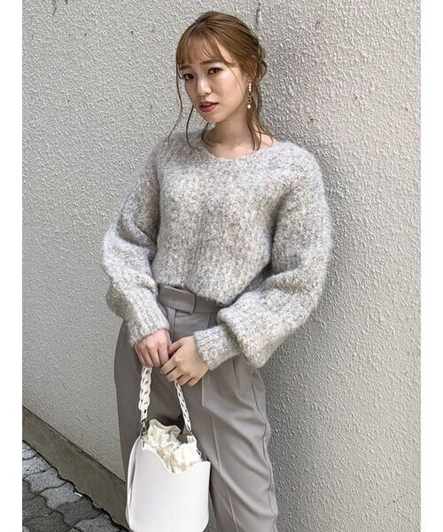 dazzlin(ダズリン)の「シュガークロップドニットトップス(ニット/セーター・レディース・ベージュ/パープル/ブルー/キャメル/グレー/ピンク・FREE)」の8枚目の写真