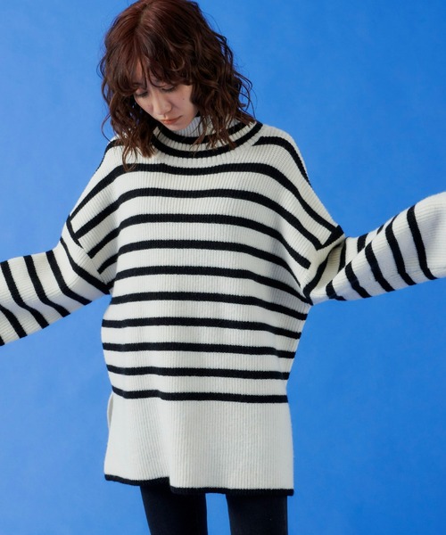 Auntie Rosa Holiday（アンティローザホリデー）の「タートルネックBIGニットプルオーバー（ニット/セーター・レディース・ライトブルー/オフホワイト/コーラルピンク・FREE）」の6枚目の写真