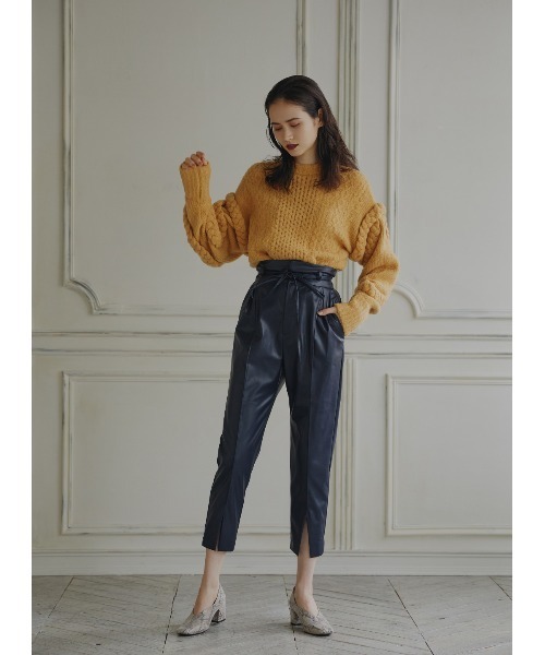COEL（コエル）の「フェイクレザーハイウエストパンツ（スラックス・レディース・ネイビー/カーキ/マスタード・38/36）」の2枚目の写真