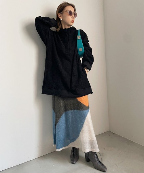 Ameri（アメリ）の「REVERSIBLE SWITZER SWEAT HOODIE（パーカー・レディース・ブラック/グレー/セージグリーン・FREE）」の6枚目の写真