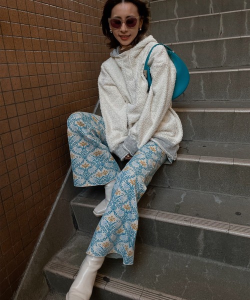Ameri（アメリ）の「REVERSIBLE SWITZER SWEAT HOODIE（パーカー・レディース・ブラック/グレー/セージグリーン・FREE）」の11枚目の写真