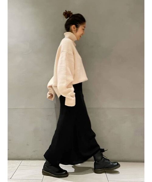 Ungrid（アングリッド）の「ハイネックボリュームカラーニット（ニット/セーター・レディース・ライトピンク/オレンジ/ブルー/ブラック/グリーン系その他・FREE）」の11枚目の写真