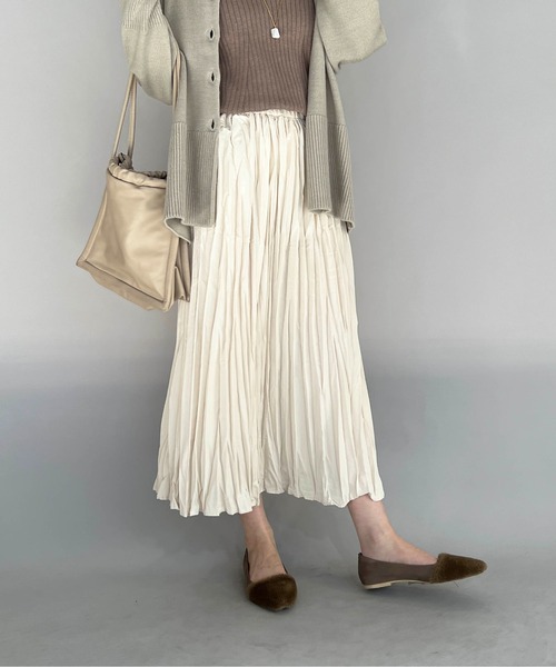 PICCIN(ピッチン)の「ワッシャープリーツロングスカート(スカート・レディース・アイボリー/ブラック/ライム・M)」の6枚目の写真