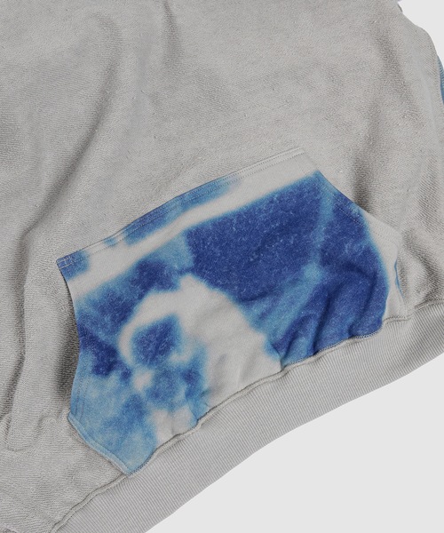 SASQUATCHfabrix.（サスクワァッチファブリックス）の「CYANOTYPES SWEAT HOODIE（パーカー・メンズ・グレー系その他・L/XL）」の2枚目の写真