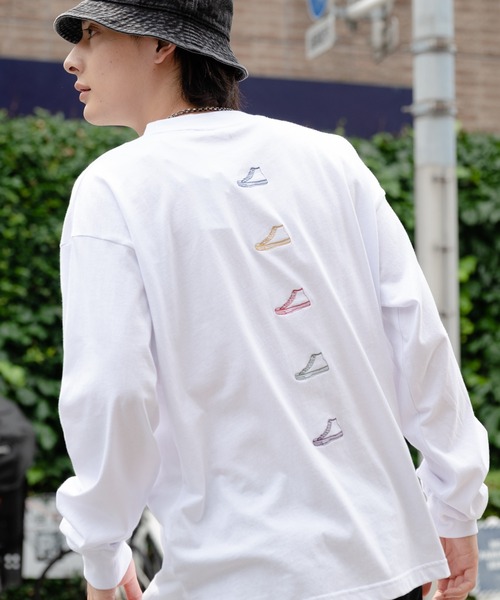 CONVERSE(コンバース)の「【CONVERSE/コンバース】バックプリントロンT ドロップショルダー/オーバーサイズ(Tシャツ/カットソー・メンズ・ブラック/ホワイト/ダークブルー/オフホワイト・MEDIUM/LARGE/X-LARGE)」の2枚目の写真