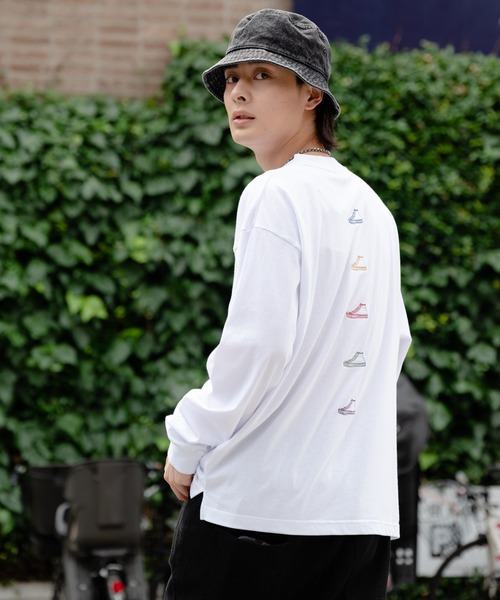 CONVERSE(コンバース)の「【CONVERSE/コンバース】バックプリントロンT ドロップショルダー/オーバーサイズ(Tシャツ/カットソー・メンズ・ブラック/ホワイト/ダークブルー/オフホワイト・MEDIUM/LARGE/X-LARGE)」の5枚目の写真