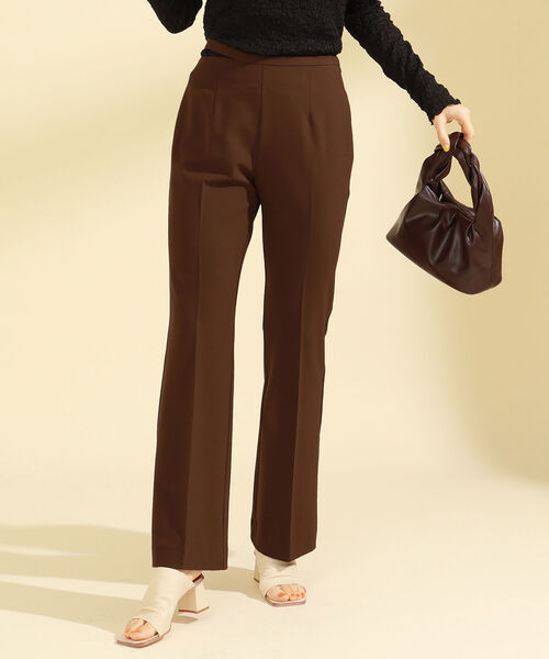 Ray BEAMS(レイビームス)の「Ray BEAMS / サイド カットアウト パンツ(その他パンツ・レディース・ダークブラウン/クリーム・1/0)」の13枚目の写真