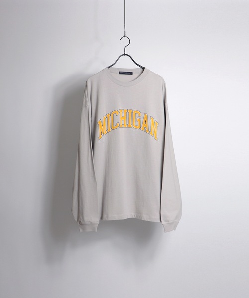 Confirm(コンファーム)の「Confirm / コンファーム カレッジロゴルーズシルエットロンT(Tシャツ/カットソー・メンズ・ホワイト/サンドグレー/ダークブルー/チャコールグレー/ナチュラル/グレイッシュベージュ・M/L)」の12枚目の写真