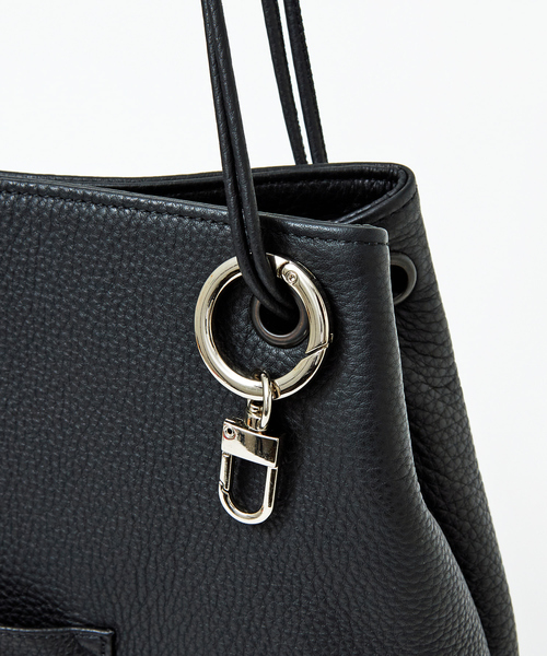 waku（ワク）の「【WAKU】別注 2WAY ソフトレザー トートバッグ（トートバッグ・メンズ・ブラック/グレー・フリー）」の7枚目の写真