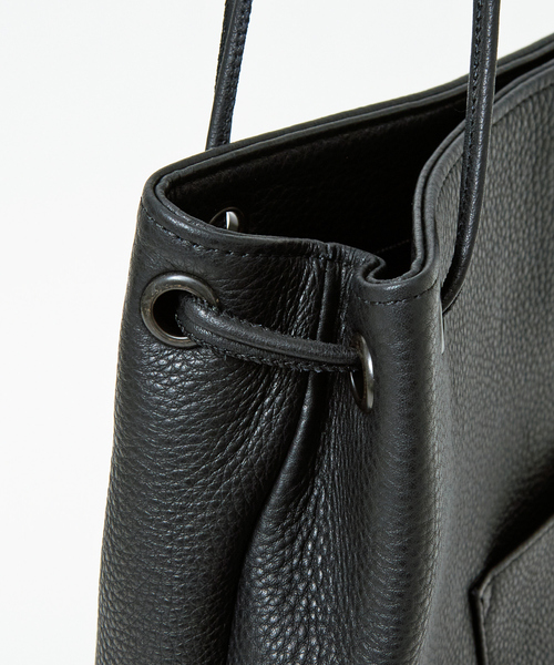 waku（ワク）の「【WAKU】別注 2WAY ソフトレザー トートバッグ（トートバッグ・メンズ・ブラック/グレー・フリー）」の10枚目の写真