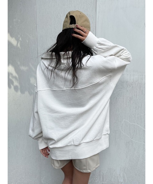 ENVYM（アンビー）の「リブカラーハーフジップＰＯ（スウェット・レディース・ホワイト/ブラック/ベージュ・FREE）」の15枚目の写真