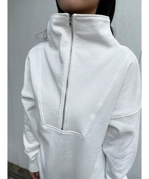 ENVYM（アンビー）の「リブカラーハーフジップＰＯ（スウェット・レディース・ホワイト/ブラック/ベージュ・FREE）」の22枚目の写真