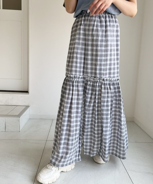 at12:03（アットイチニーゼロサン）の「ティアードスリットロングスカート（スカート・レディース・ホワイト・FREE）」の6枚目の写真