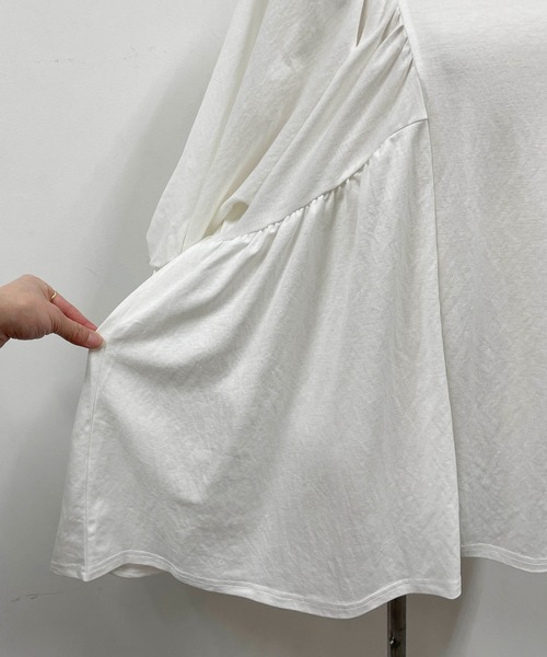 PICCIN（ピッチン）の「袖ボリュームカットチュニック（Tシャツ/カットソー・レディース・ブラック/オフホワイト/ピンク・M/L）」の7枚目の写真