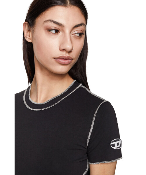 DIESEL(ディーゼル)の「レディース トップス Tシャツ クルーネック 半袖(Tシャツ/カットソー・レディース・アイボリー/ブラック・LARGE/SMALL/MEDIUM/X-LARGE)」の10枚目の写真