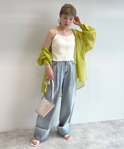 w closet(ダブルクローゼット)の「カップ付きショートキャミソール(キャミソール・レディース・オフホワイト/ブラック/モカ・FREE)」の8枚目の写真