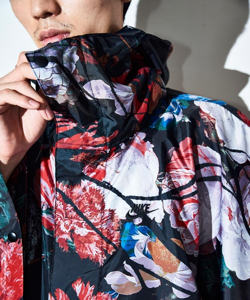 【美品】即完売 NIKE NSW フローラル ポンチョ 総柄 TECH PACK NIKE（ナイキ）の「NIKE AS M NSW TP PONCHO FLRL / ナイキ メンズ