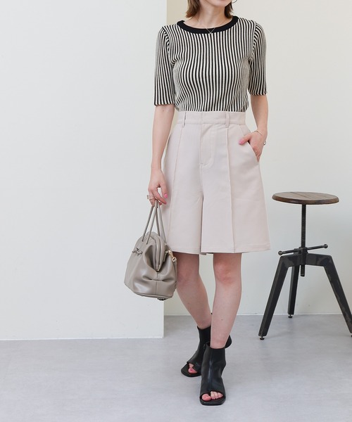 COLONY 2139（コロニートゥーワンスリーナイン）の「セットアップ対応 / TRPUピンタックバミューダパンツ/ハーフパンツ（その他パンツ・レディース・ブラック/アイボリー・FREE）」の8枚目の写真