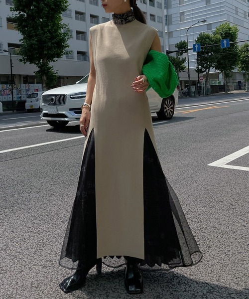Ameri(アメリ)の「ALONG SLIT LONG KNIT TOP(その他トップス・レディース・ブラック/ブルー/グレイッシュベージュ・FREE)」の7枚目の写真