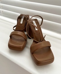 by muni:r | ビビッドユニークストラップサンダル(サンダル)