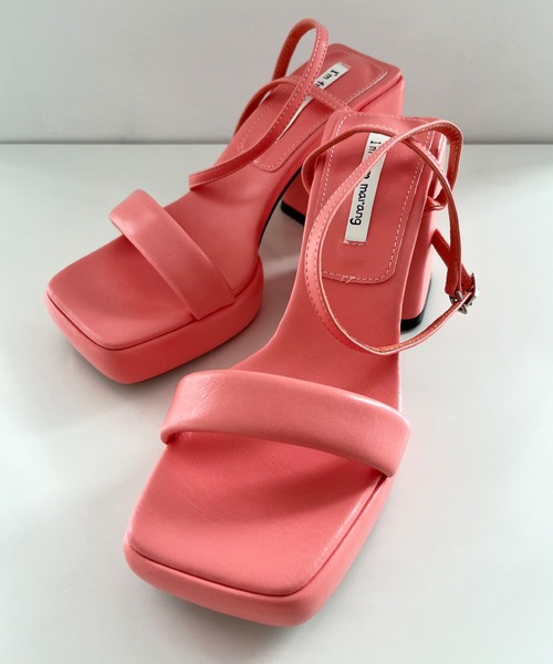 by muni:r（バイ ムニール）の「ビビッドユニークストラップサンダル（サンダル・レディース・ホワイト/ブラック/ベージュ/ピンク・22.5cm/23.5cm/24.5cm/23.0cm/24.0cm/25.0cm）」の14枚目の写真