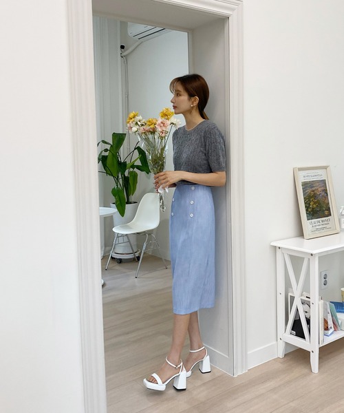 by muni:r（バイ ムニール）の「ビビッドユニークストラップサンダル（サンダル・レディース・ホワイト/ブラック/ベージュ/ピンク・22.5cm/23.5cm/24.5cm/23.0cm/24.0cm/25.0cm）」の16枚目の写真