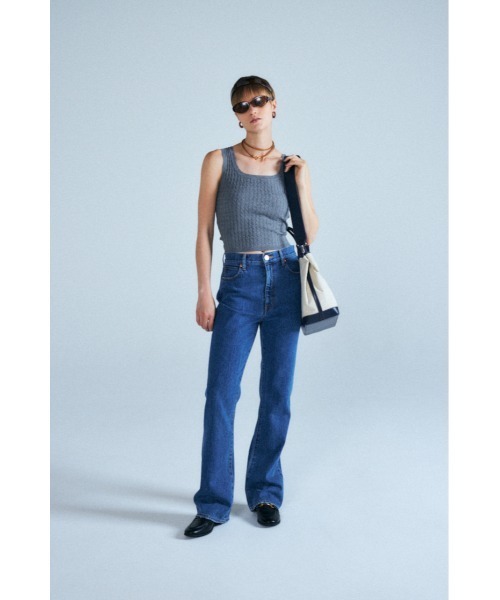 moussy ブーツカットデニム　デニムブルー L MOUSSY ブーツカットデニム ライトブルー - メルカリ