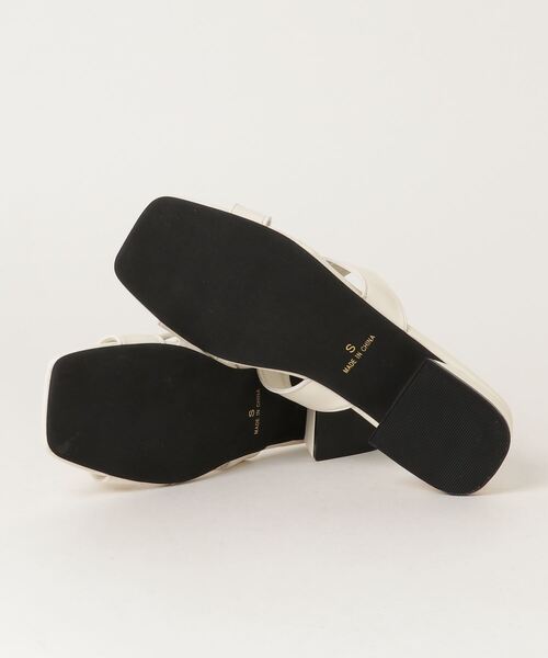 minia(ミニア)の「GDスクエアバックルサンダル(サンダル・レディース・ブラック/ゴールド/グリーン/アイボリー・LL/S/M/L)」の6枚目の写真