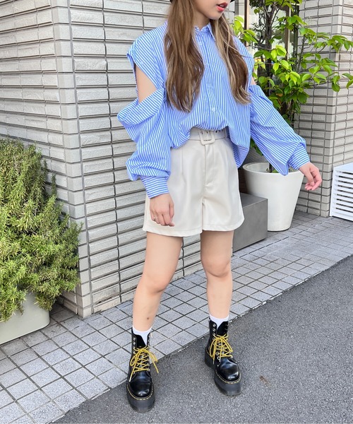 one way(ワンウェイ)の「ベルト付きフェイクレザーショーパン(その他パンツ・レディース・ベージュ/ブラック・FREE)」の16枚目の写真