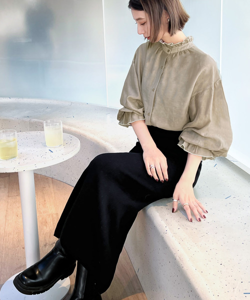 classicalelf(クラシカルエルフ)の「しっとり女性らしく。2wayフリルカラー配色メローキャンディスリーブブラウス(シャツ/ブラウス・レディース・ブラック/アイボリー/グレイッシュベージュ/グレイッシュブルー・SMALL/MEDIUM/LARGE/X-LARGE)」の5枚目の写真