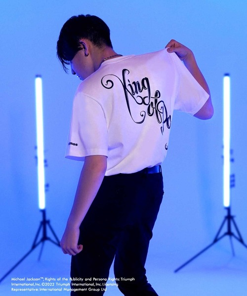 atmos pink(アトモスピンク)の「Michael Jackson x atmos Bad TEE / マイケルジャクソン x アトモス バッド Tシャツ 【SP】(Tシャツ/カットソー・メンズ・ホワイト/ブラック・M/L/XL)」の15枚目の写真
