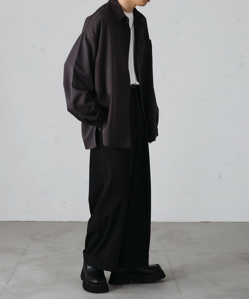 epnok（エプノック）の「サイドスリットベーシックルーズシャツ（シャツ/ブラウス・メンズ・チャコールグレー/オフホワイト/グレイッシュブルー/ブラック/モカ/グレイッシュベージュ・SMALL/LARGE/MEDIUM）」の12枚目の写真