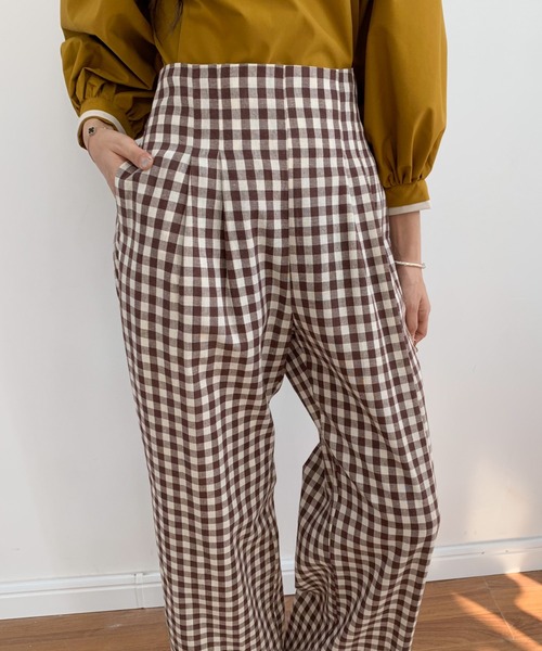 ECLIN（エクラン）の「ハイウエストギンガムチェックセミワイドパンツ（その他パンツ・レディース・ブラック/ブラウン/グリーン・S/M/L）」の10枚目の写真