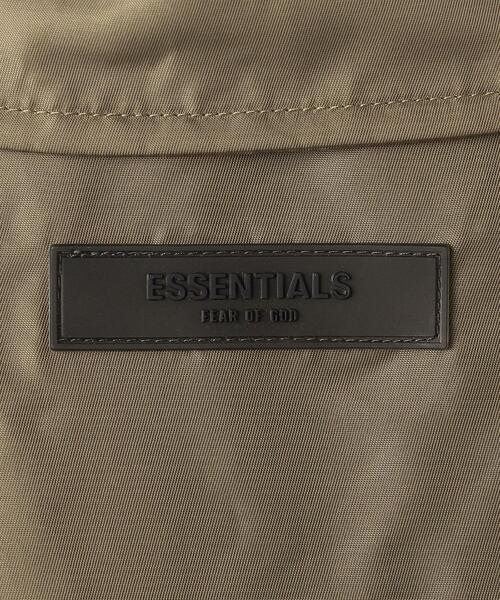 FOG ESSENTIALS(エフオージーエッセンシャルズ)の「<FEAR OF GOD ESSENTIALS> COACH JACKET2/コーチジャケット(ナイロンジャケット・メンズ・ブラック/ダークブラウン・M/L/S)」の9枚目の写真