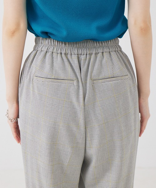 abahouse mavie（アバハウスマヴィ）の「【感嘆】タックテーパードパンツチェック（スラックス・レディース・ベージュ系その他/ブラウン系その他/ベージュ系その他2・34/36/40/32/38）」の22枚目の写真