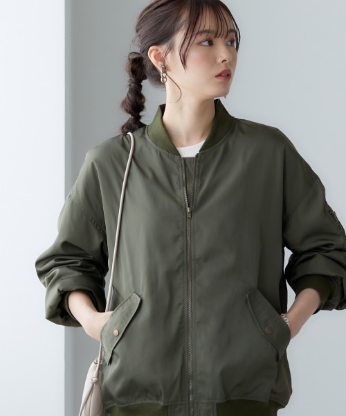 miclat（ミクラ）の「大きいサイズ　MA-1ブルゾン　miclat（MA-1・レディース・カーキ/ブラック・L～LL/3L～4L）」の13枚目の写真