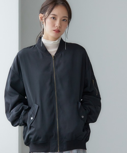 miclat（ミクラ）の「大きいサイズ　MA-1ブルゾン　miclat（MA-1・レディース・カーキ/ブラック・L～LL/3L～4L）」の21枚目の写真