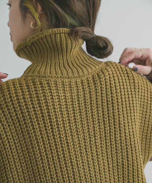 ITEMS URBANRESEARCH（アイテムズ アーバンリサーチ）の「ケーブルニットベスト（ベスト・レディース・チャコールグレー/ベージュ/グリーン系その他・FREE）」の16枚目の写真