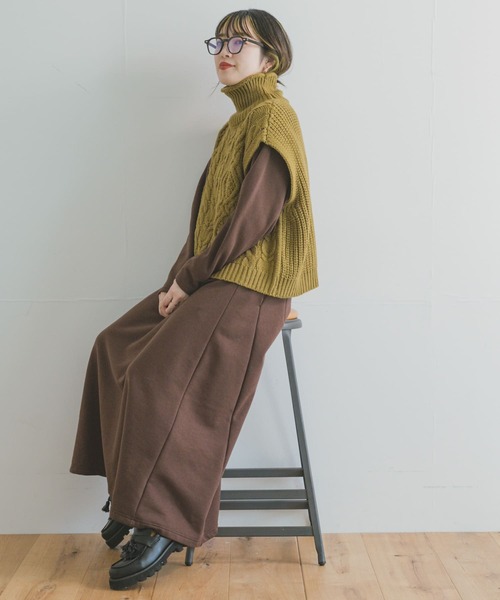 ITEMS URBANRESEARCH（アイテムズ アーバンリサーチ）の「ケーブルニットベスト（ベスト・レディース・チャコールグレー/ベージュ/グリーン系その他・FREE）」の21枚目の写真