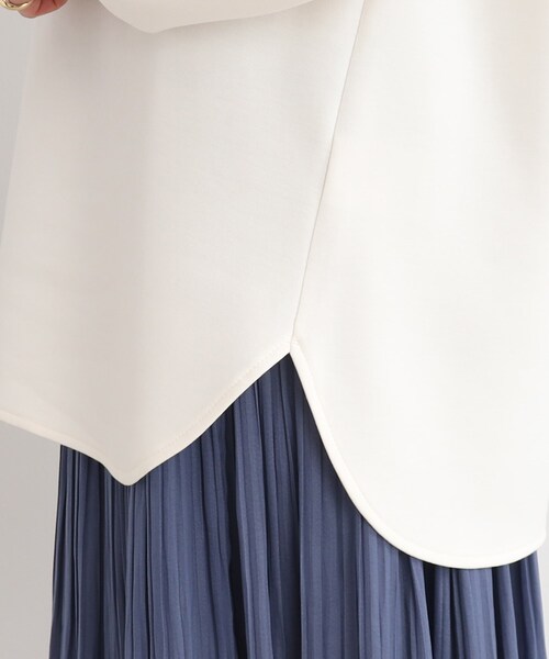 DRESKIP(ドレスキップ)の「◆【華やかさをプラスする】パ-ル調ボタン スキッパ-チュニック(チュニック・レディース・オフホワイト/ライトベージュ/ブラック・02/03)」の9枚目の写真