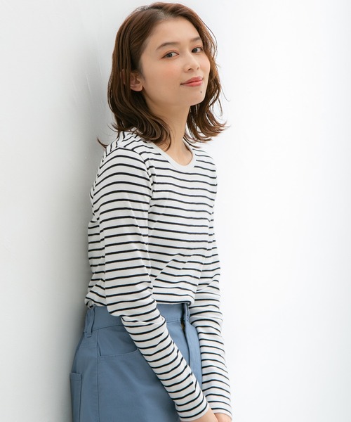 Honeys（ハニーズ）の「オーガニックＵネックＴシャツ（Tシャツ/カットソー・レディース・ブラック/ネイビー/オフホワイト/ベージュ×ブラック/ホワイト×ブラック・LL/L/M）」の3枚目の写真