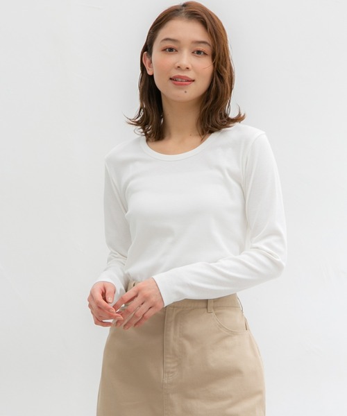 Honeys（ハニーズ）の「オーガニックＵネックＴシャツ（Tシャツ/カットソー・レディース・ブラック/ネイビー/オフホワイト/ベージュ×ブラック/ホワイト×ブラック・LL/L/M）」の2枚目の写真