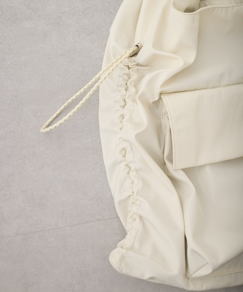 Kastane（カスタネ）の「【2023SSアイテム/WEB限定】シャーリングトートBAG（トートバッグ・レディース・ブラック/ピンク/アイボリー・FREE）」の4枚目の写真