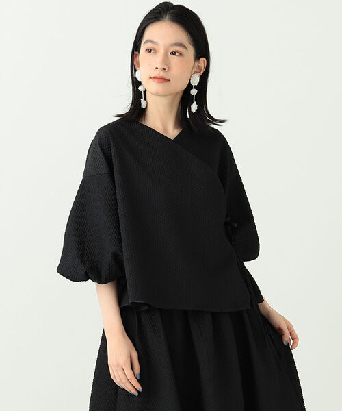 CAROLINA GLASER（カロリナ グレイサー）の「Aya × CAROLINA GLASER / カシュクール トップス（シャツ/ブラウス・レディース・ブラック/ホワイト・ONE SIZE）」の15枚目の写真