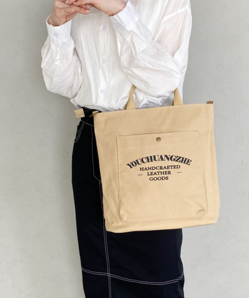 thank U more(サンキューモア)の「アウトポケット付き 万能 ロゴ ボックストートバッグ ショルダーバッグ マザーバッグ【大容量】(ショルダーバッグ・レディース・ブラック/ホワイト/ベージュ・FREE)」の8枚目の写真