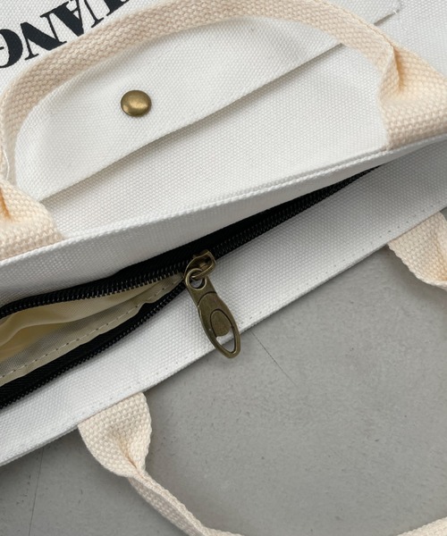 thank U more(サンキューモア)の「アウトポケット付き 万能 ロゴ ボックストートバッグ ショルダーバッグ マザーバッグ【大容量】(ショルダーバッグ・レディース・ブラック/ホワイト/ベージュ・FREE)」の12枚目の写真