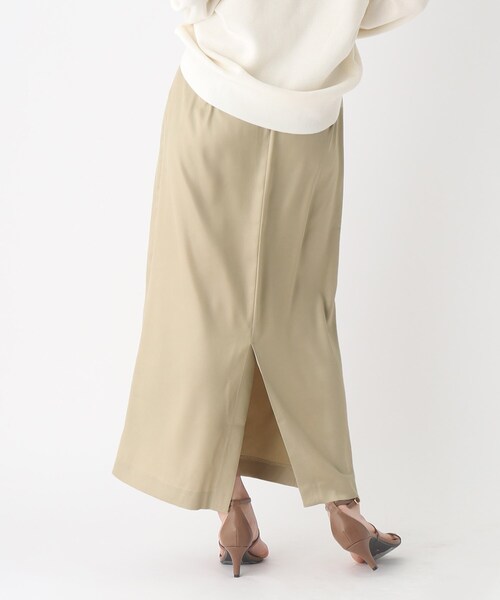 OPAQUE.CLIP（オペークドットクリップ）の「◆シルキーレザーライク サテンスカート【洗濯機洗い可】（スカート・レディース・グレー系その他/サンドベージュ・36/38/40）」の16枚目の写真