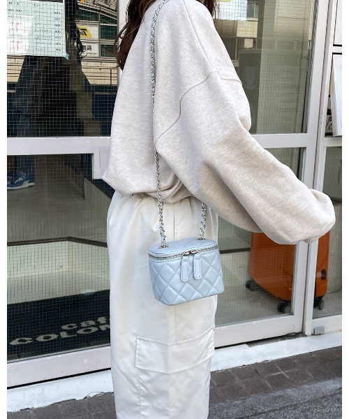 LE MORE（リモア）の「キルティングチェーンミニバッグ（ショルダーバッグ・レディース・ブルー/アイボリー/ブラック/パープル・FREE）」の15枚目の写真